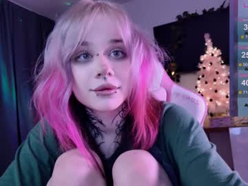 girl
        lollyshy__ cam image #5801207