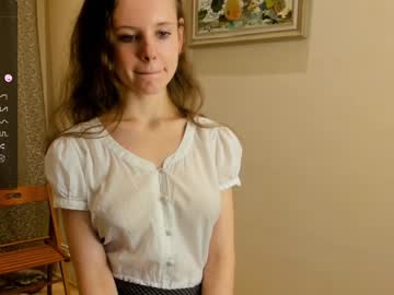girl
        maryrogersa cam image #2327424