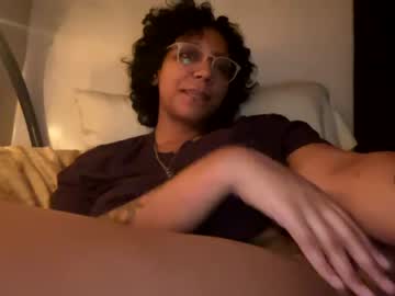 girl
        sapphire_honest cam image #2537043