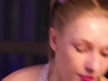 girl
        angelella cam image #60583