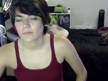 girl
        lillyfaeee cam image #1507276
