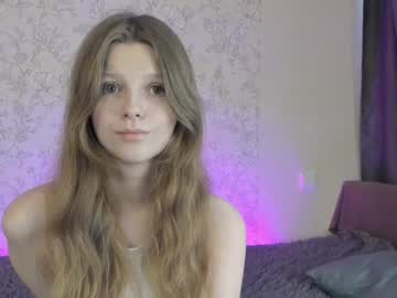 girl
        alainaestrada cam image #2708731