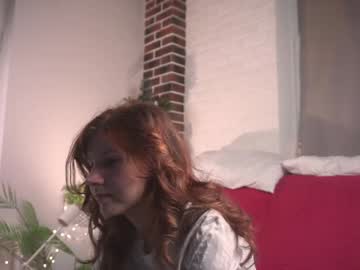 girl
        erlineberkshire cam image #5821416