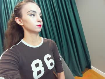 girl
        ehotlovea cam image #6779671