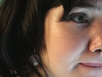 girl
        1thour cam image #4831898