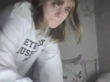 girl
        dumbdoll9 cam image #3526023