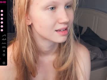 girl
        dexterity_of_love cam image #5078497