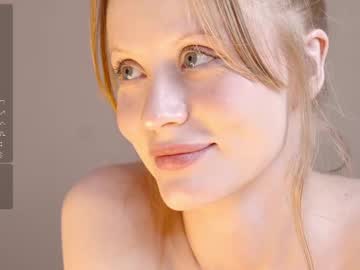 girl
        cute_shine cam image #6221577