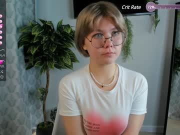 girl
        jettabayse cam image #3341561
