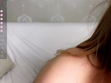 girl
        cute_fox_girl cam image #6044052
