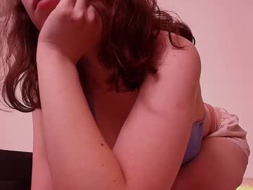 girl
        lilamytee1 cam image #5152325