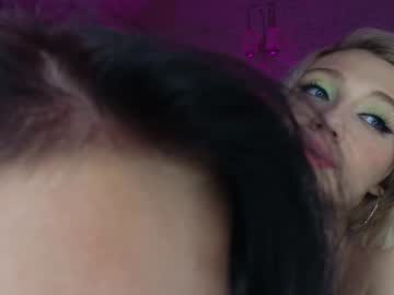 girl
        yononeey cam image #4315515