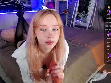girl
        irma_bell cam image #1730437