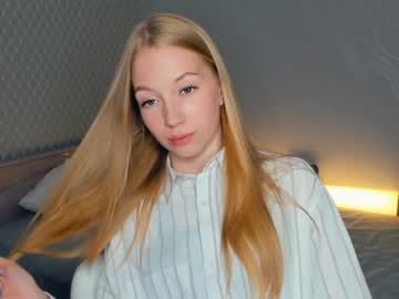 girl
        esmefare cam image #4105222