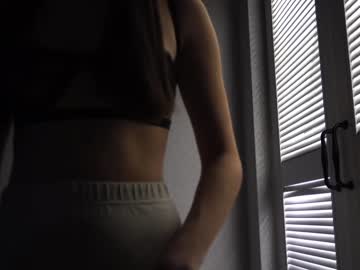 girl
        arielday cam image #3089843