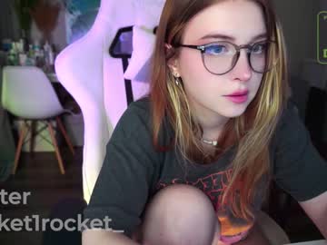 girl
        pocketrocket_ cam image #3718787