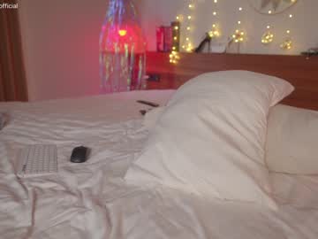 girl
        emilia98xxx cam image #3382742