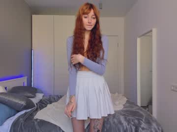 girl
        jennifer_ewans cam image #1437857