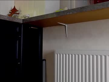 girl
        _eva_001 cam image #1829064