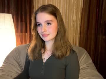 girl
        cute_siberian_girl cam image #3385610