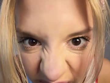girl
        lesi_moonie cam image #4552296