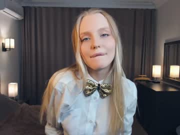 girl
        may_wow cam image #3082584