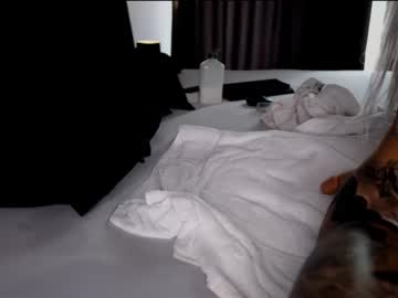 girl
        dee_waters cam image #3845119