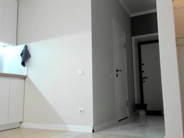 girl
        emma_flin cam image #6869713