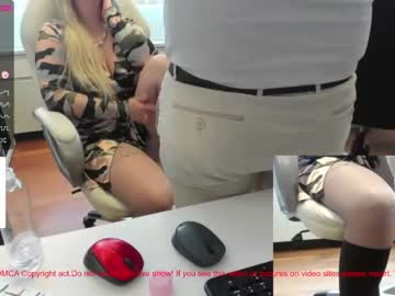 couple
        milf_viktoria cam image #1187574