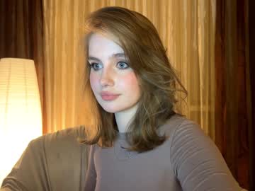 girl
        cute_siberian_girl cam image #3602510