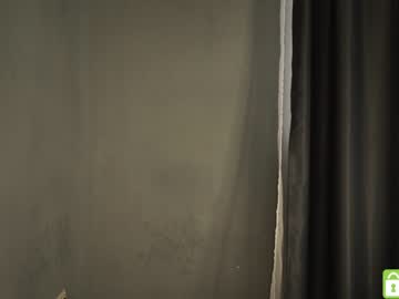 girl
        tessarosse_ cam image #1497020
