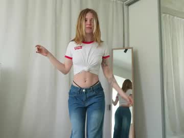 girl
        cyberheart_ cam image #6609981