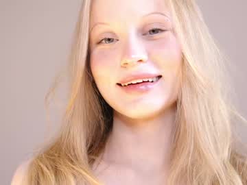 girl
        cute_shine cam image #5611648