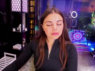 girl
        alma_pearl cam image #1911546