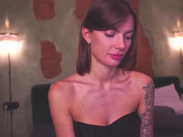 girl
        dreamana cam image #2899330
