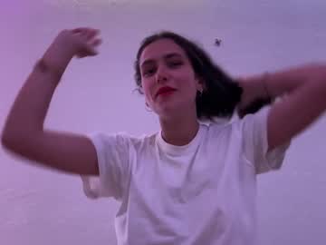 girl
        lila_rose_f cam image #3632050