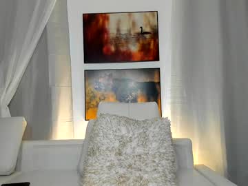 girl
        dulceys cam image #6709900