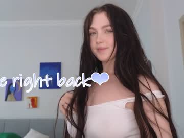 girl
        small_blondee cam image #4210230