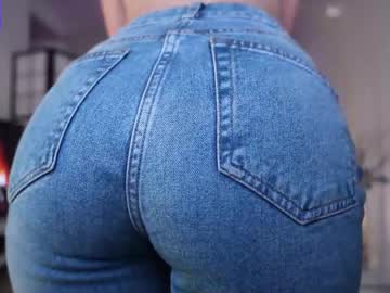 girl
        anniehillofficial_ cam image #6361816