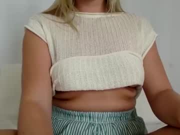 girl
        innocentblonde789 cam image #5032642