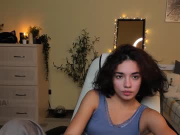 girl
        ella_flar_ cam image #59646