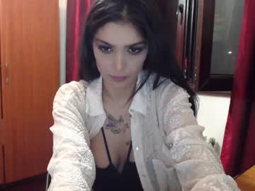 girl
        persian_baddie cam image #1284927