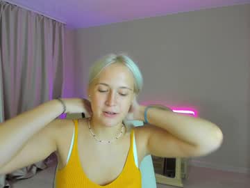 girl
        angel___s cam image #2238391