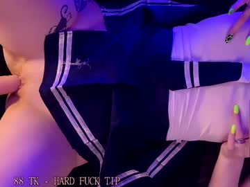 girl
        mimi_little cam image #6505611