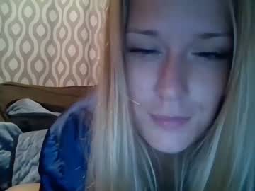 girl
        brittx00x cam image #2191764