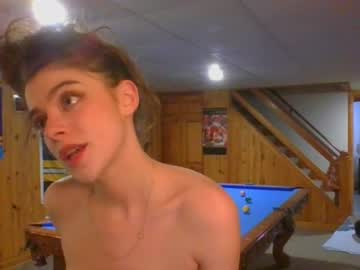 girl
        rosegold18 cam image #3420764