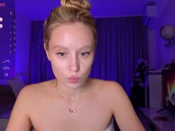girl
        callme_star cam image #3328557