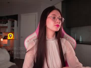 girl
        melissaxcbx cam image #6939257