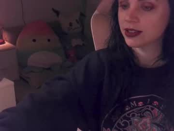 girl
        babyjas cam image #5867339