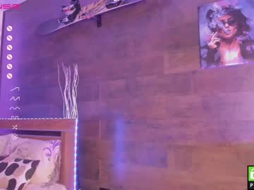 girl
        yolandabertha cam image #1125303